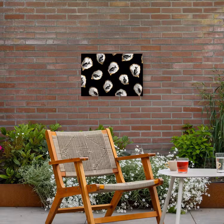 Oesters - Zwart - Vissen - Goud Tuinposter op houten frame 2 cm dik klein -sfeer3