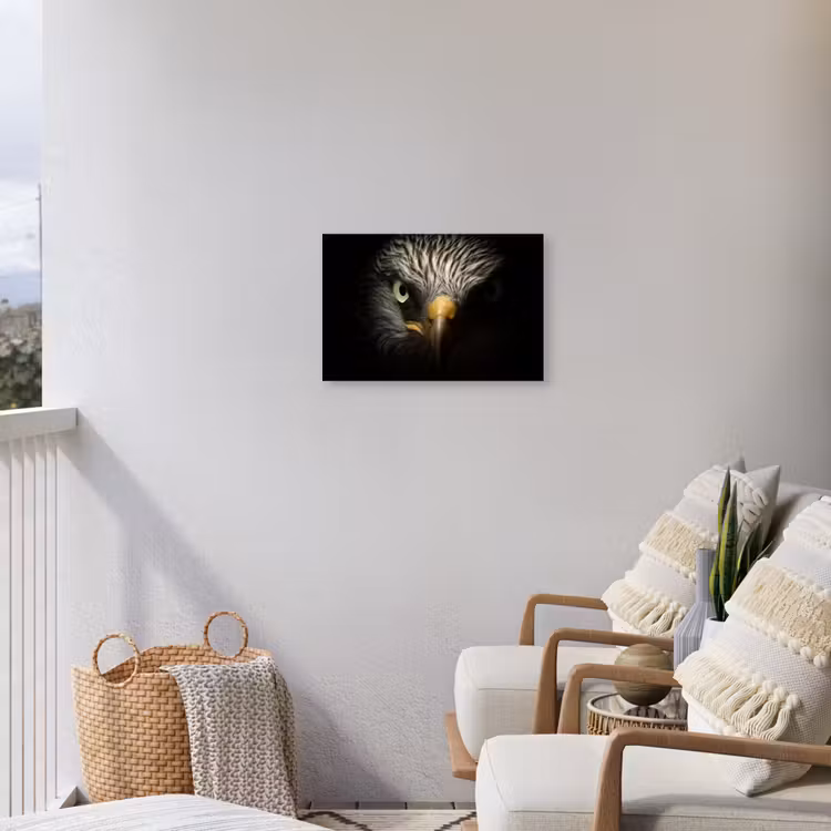 Indringende blik van een arend Tuinposter op houten frame 2 cm dik klein -sfeer1