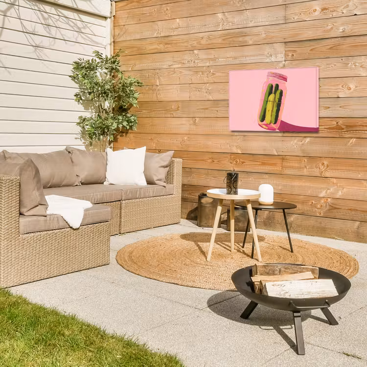 Augurken - Pot - Schaduw - Roze Tuinposter op houten frame 2 cm dik klein -sfeer2