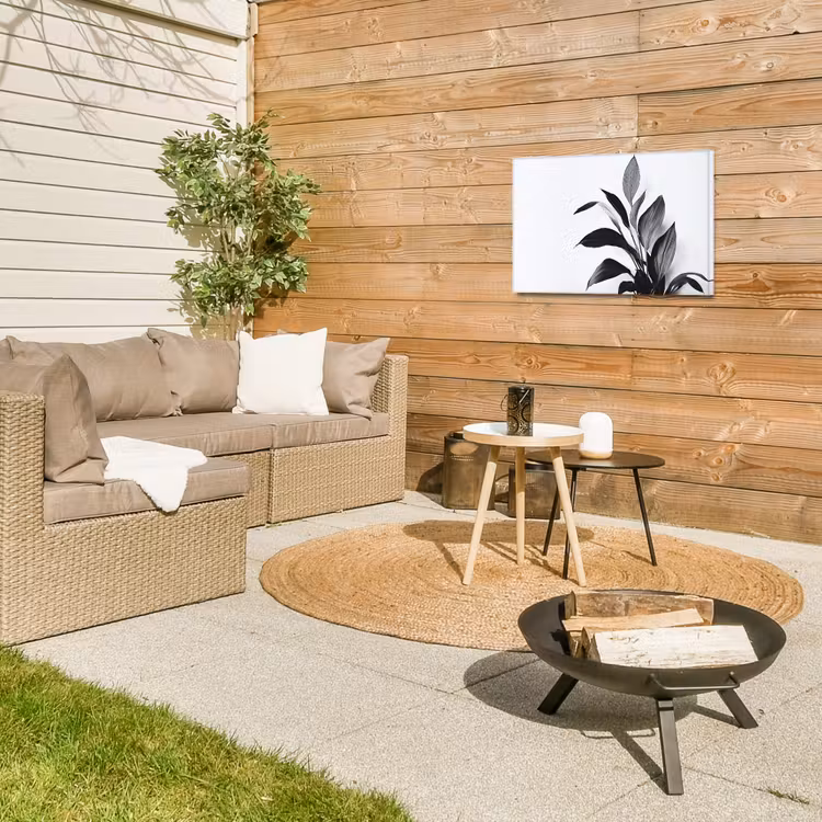 Plant - Bladeren - Minimalistisch - Zwart Tuinposter op houten frame 2 cm dik klein -sfeer2