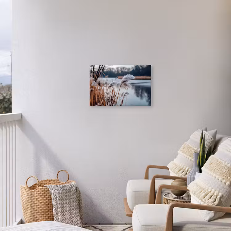 Riet - Gras - Natuur - Winter - Meer Tuinposter op houten frame 2 cm dik klein -sfeer1