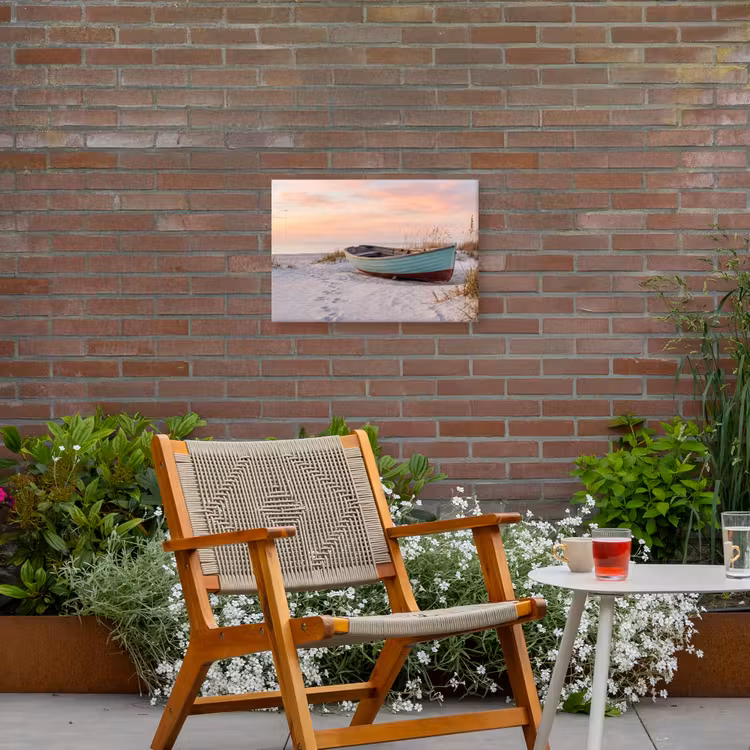 Rustiek - Roeiboot - Zandstrand Tuinposter op houten frame 2 cm dik klein -sfeer3