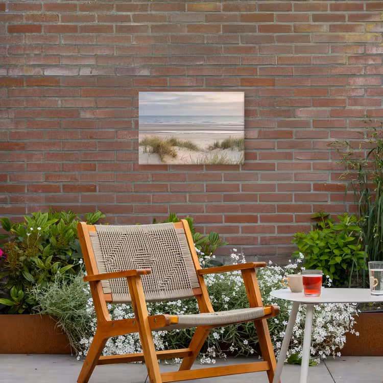 Zandstrand - Bewolkt - Duinen Tuinposter op houten frame 2 cm dik klein -sfeer3