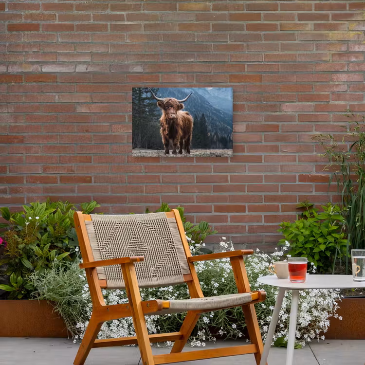 Schotse hooglander - Berg - Landschap - Bomen - Koe - Natuur Tuinposter op houten frame 2 cm dik klein -sfeer3