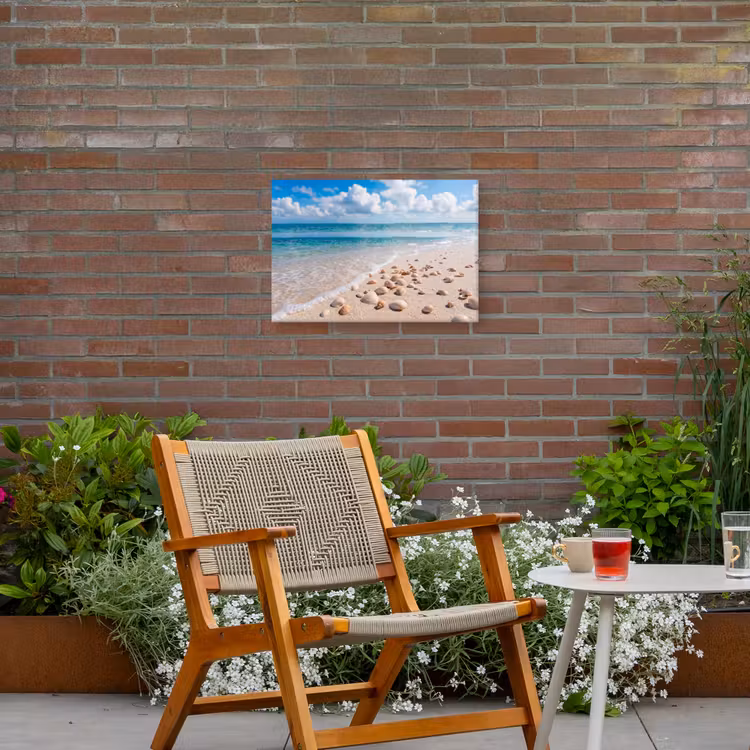 Schelpen - Strand - Natuur - Beige Tuinposter op houten frame 2 cm dik klein -sfeer3