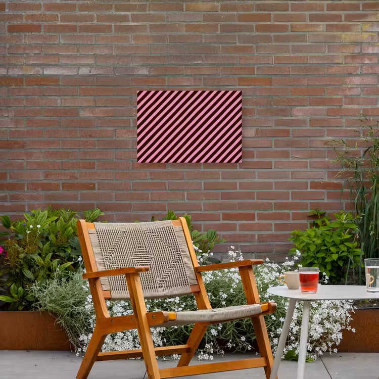 Strepen - Roze - Bruin Tuinposter op houten frame 2 cm dik klein 845 -sfeer3