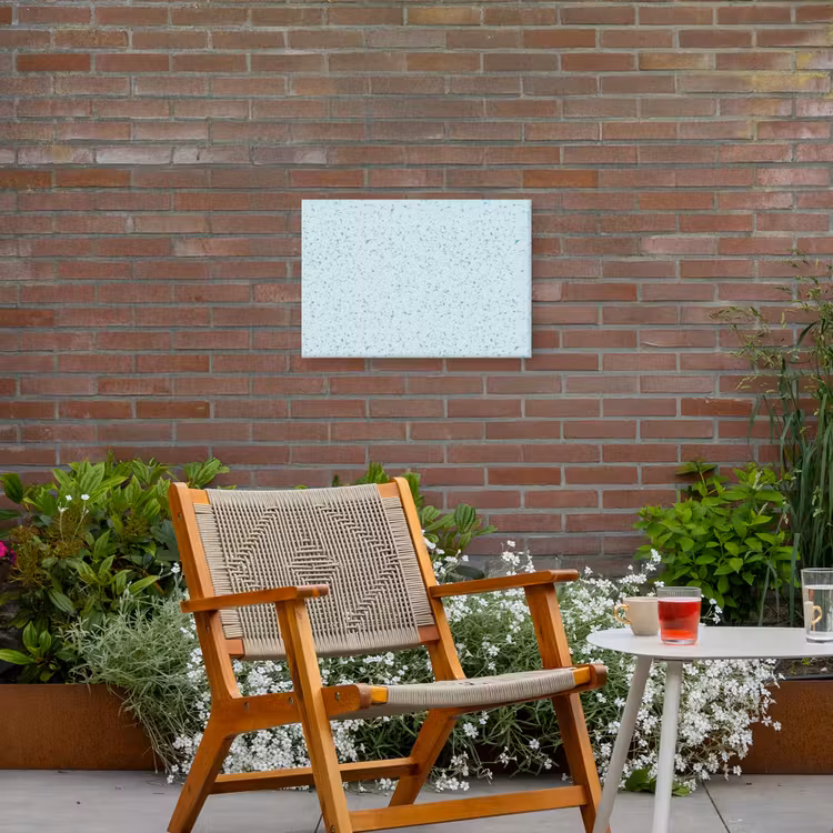 Terrazzo - Patroon - Kleurrijk - Baby Blauw Tuinposter op houten frame 2 cm dik klein 845 -sfeer3