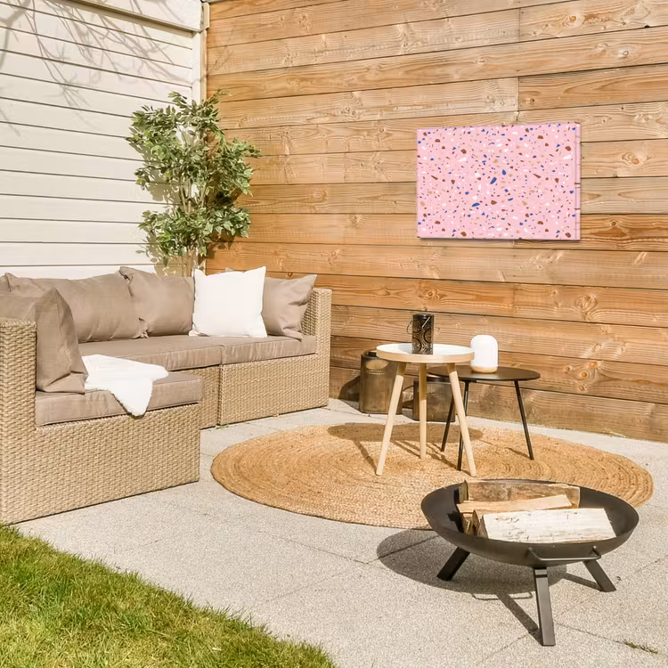 Terrazzo - Patroon - Kleurrijk - Roze Tuinposter op houten frame 2 cm dik klein 845 -sfeer2