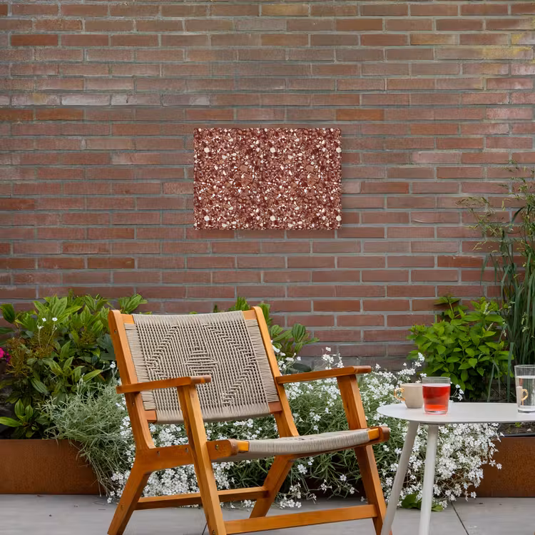 Terrazzo - Patroon - Steentextuur - Roodbruin Tuinposter op houten frame 2 cm dik klein 845 -sfeer3