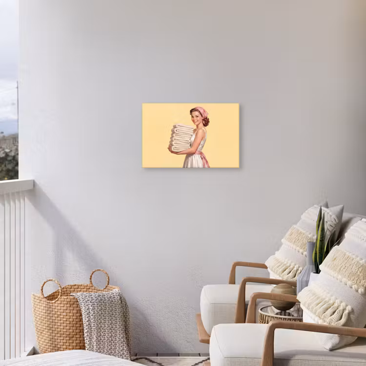 Handdoeken - Vrouw - Jurk - Roze Tuinposter op houten frame 2 cm dik klein -sfeer1