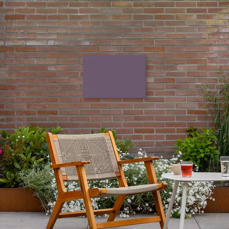 Velvet - Aubergine - Paars Tuinposter op houten frame 2 cm dik klein 845 -sfeer3