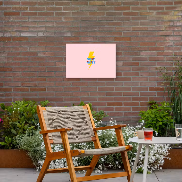Why not - Bliksem - Roze Tuinposter op houten frame 2 cm dik klein -sfeer3