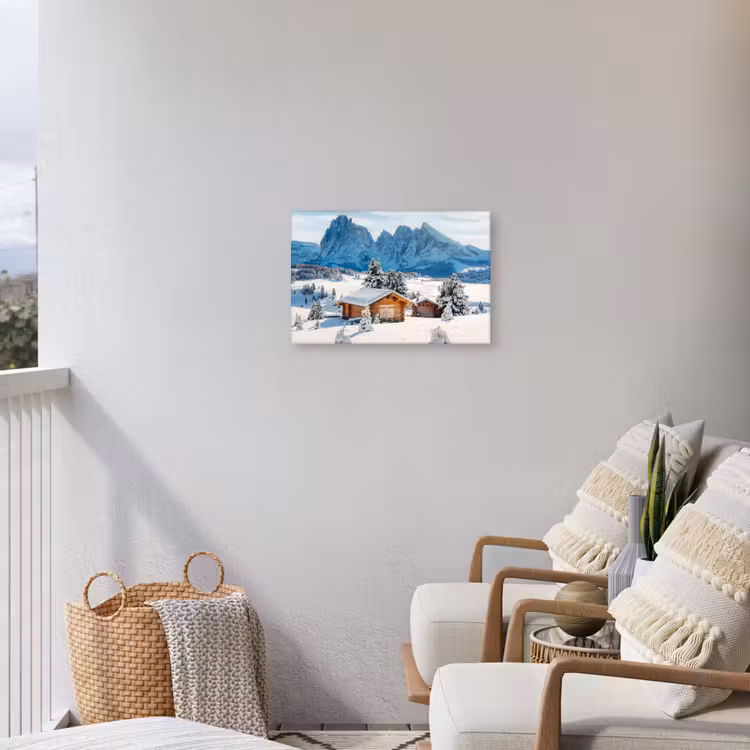 Winter - Huisje - Bergen - Uitzicht - Sneeuw Tuinposter op houten frame 2 cm dik klein -sfeer1