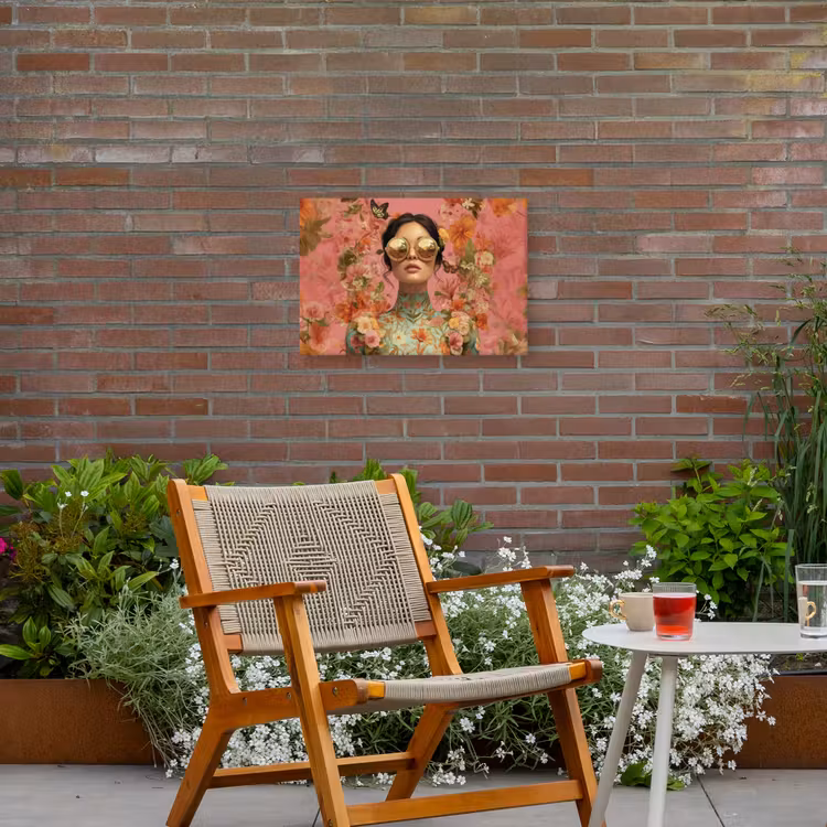 Vrouw - Bril - Roze - Bloemen Tuinposter op houten frame 2 cm dik klein -sfeer3