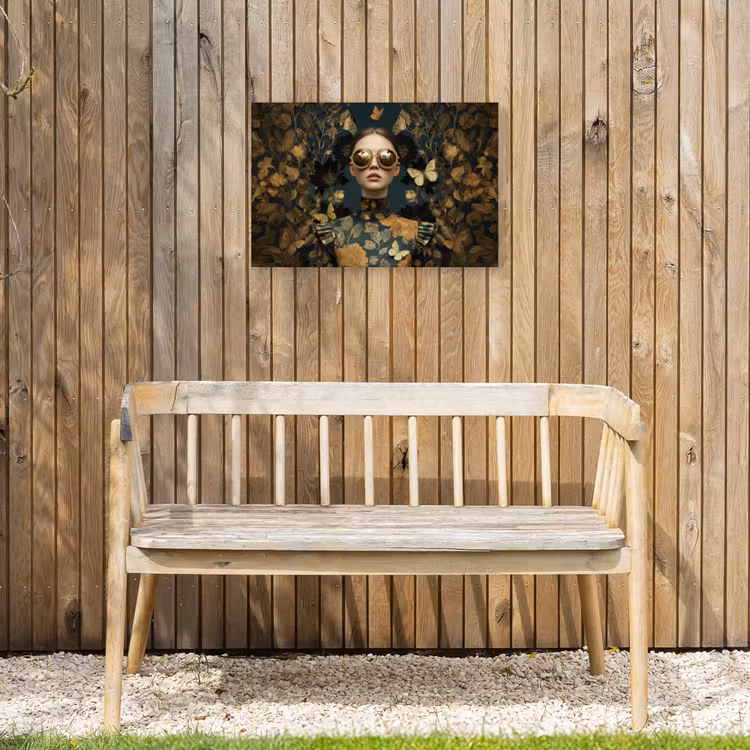 Vrouw - Bladeren - Goud - Vlinders Tuinposter op houten frame 2 cm dik klein -sfeer4