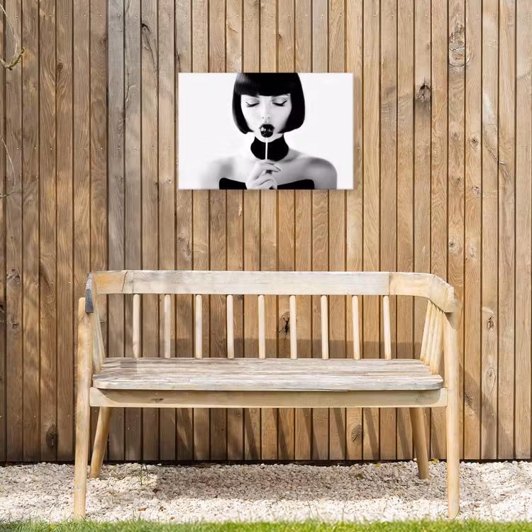 Vrouw - Lolly - Zwart - Wit Tuinposter op houten frame 2 cm dik klein -sfeer4