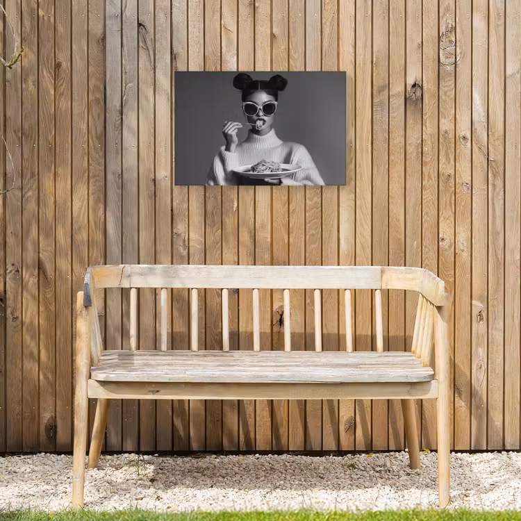 Vrouw - Pasta - Zonnebril Tuinposter op houten frame 2 cm dik klein -sfeer4