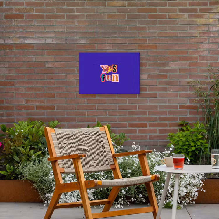 Yes fun - Kleurrijk - Collage-stijl Tuinposter op houten frame 2 cm dik klein -sfeer3