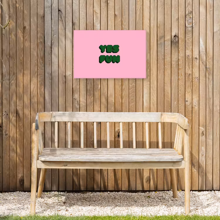 Yes fun - Groen - Roze Tuinposter op houten frame 2 cm dik klein -sfeer4