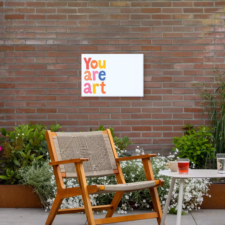 You are art - Kleurrijk - Grafisch Tuinposter op houten frame 2 cm dik klein -sfeer3