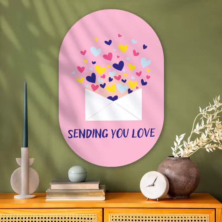 Envelop - Love - Hartjes - Valentijn Wandcirkel Ovaal Glas middel -sfeer2
