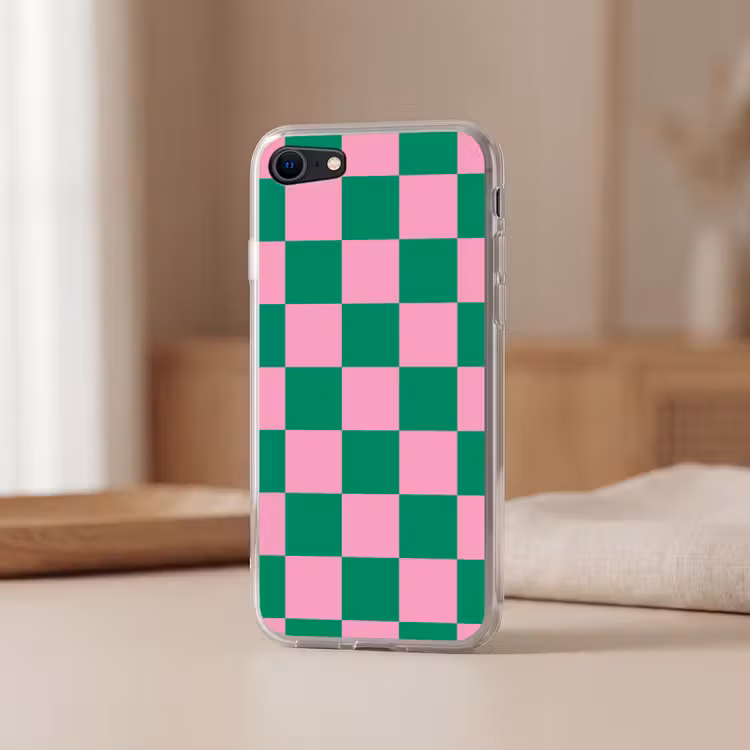 Schaakbord patroon - Groen - Roze - Blokjes Telefoonhoesje iPhone 7 klein -sfeer2