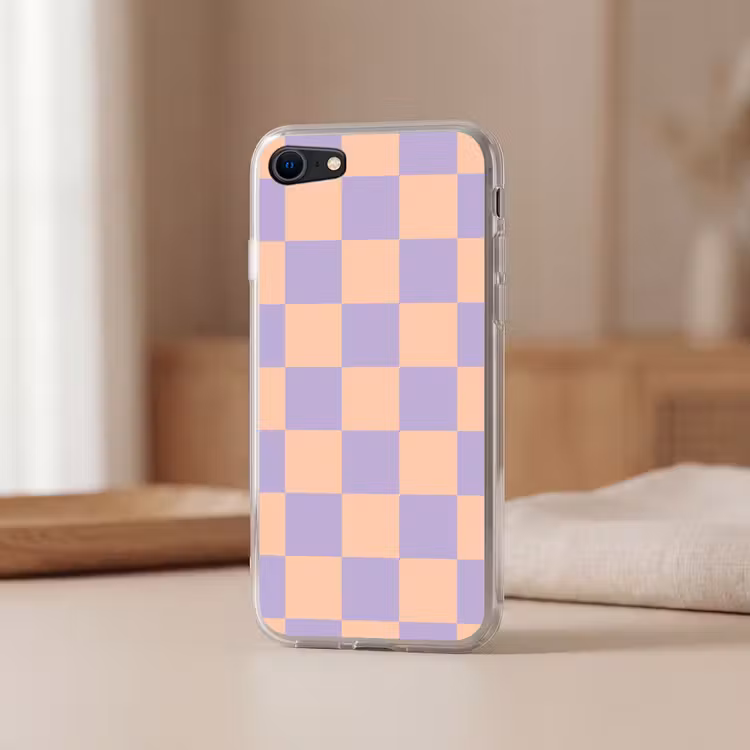 Schaakbord patroon - Paars - Roze - Blokjes Telefoonhoesje iPhone 7 klein -sfeer2