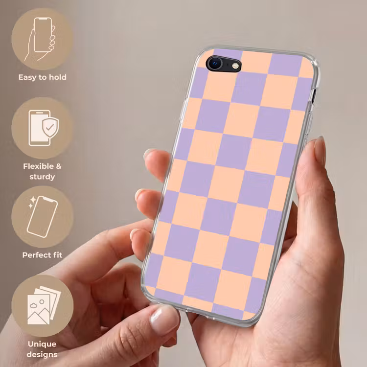 Schaakbord patroon - Paars - Roze - Blokjes Telefoonhoesje iPhone 7 klein -sfeer3_EN