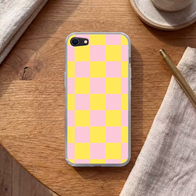 Schaakbord patroon - Geel - Roze - Blokjes Telefoonhoesje iPhone 7 klein -sfeer1