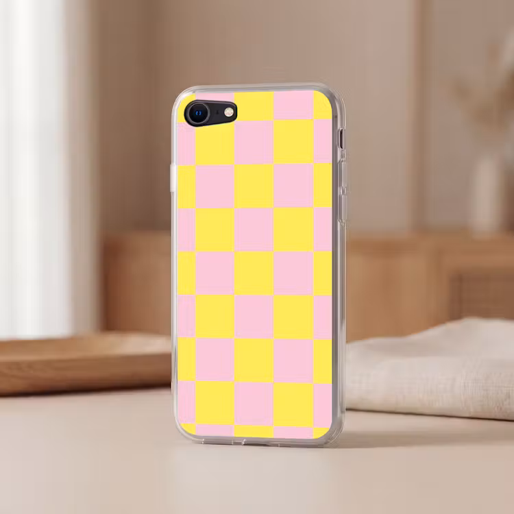 Schaakbord patroon - Geel - Roze - Blokjes Telefoonhoesje iPhone 7 klein -sfeer2