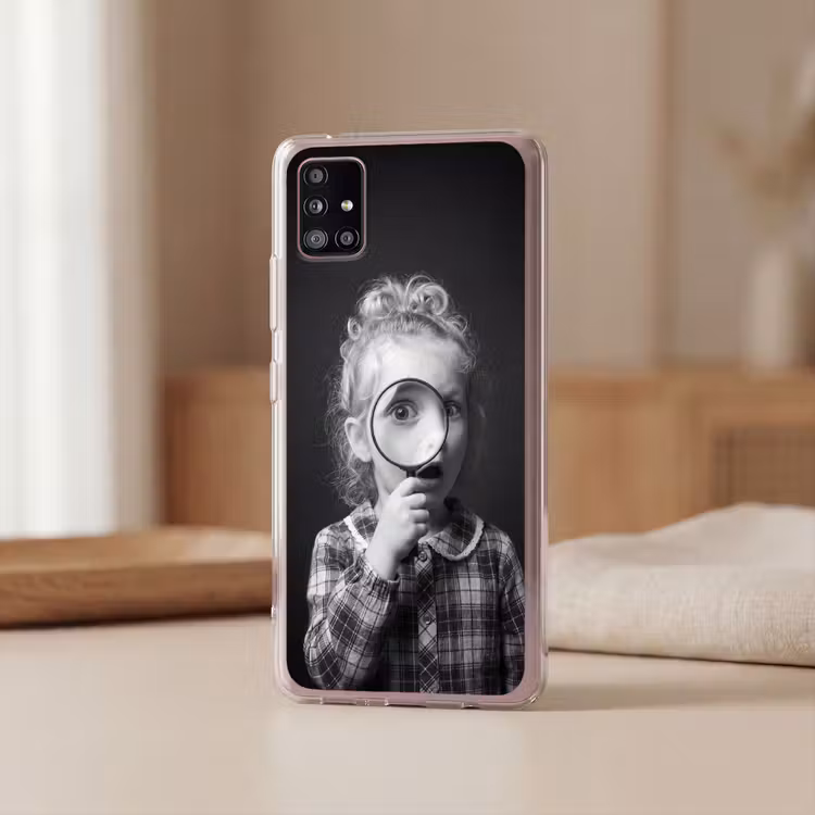 Kind - Vergrootglas - Portret - Zwart-wit Telefoonhoesje Samsung Galaxy A51 5G klein -sfeer2