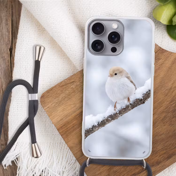Vogeltje - Sneeuw - Tak - Winter - Zacht Hoesje iPhone 16 Pro Max met koord klein -sfeer4