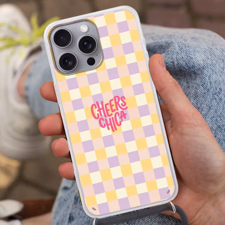 Cheers Chica - Ruitjes - Lila - Geel Hoesje iPhone 16 Pro Max met koord klein -sfeer3