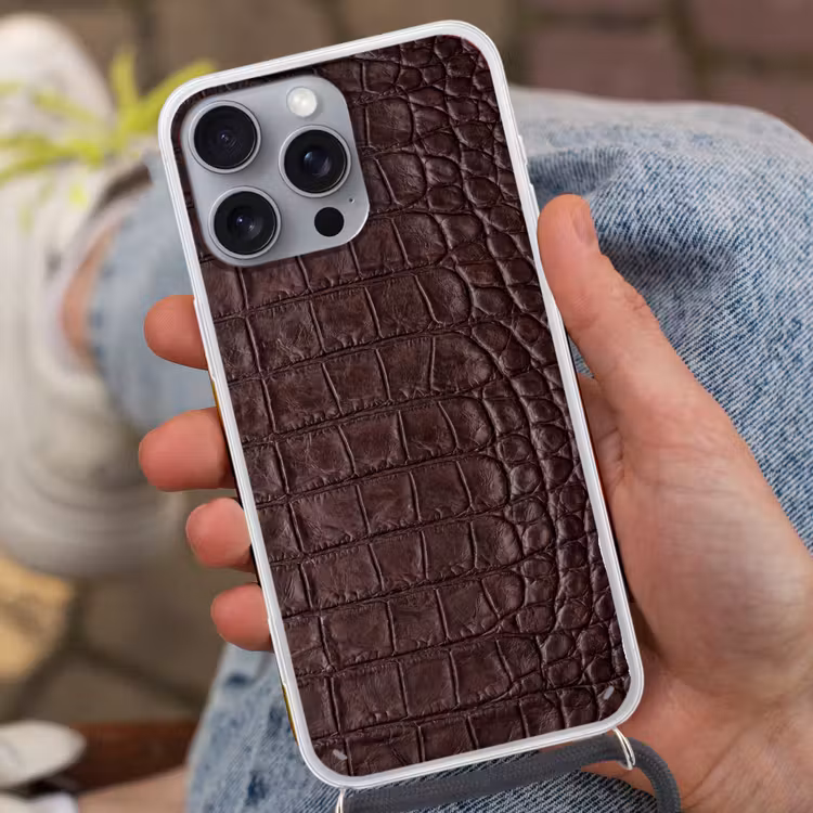 Krokodil - Leer - Bruin Hoesje iPhone 16 Pro Max met koord klein -sfeer3