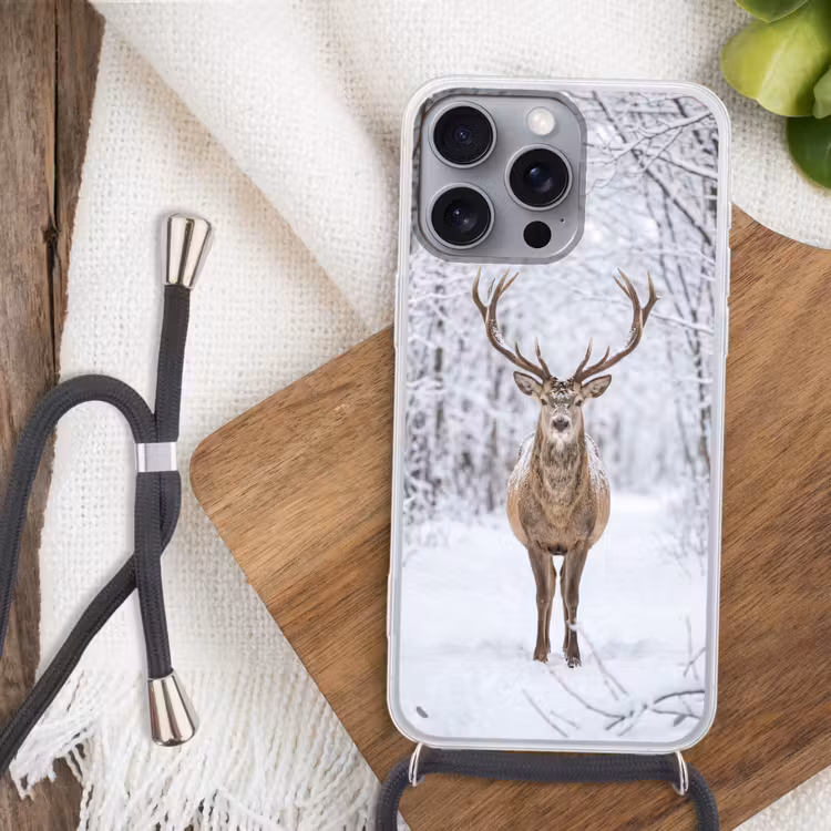 Hert - Winter - Bos - Natuur - Wit Hoesje iPhone 16 Pro Max met koord klein -sfeer4