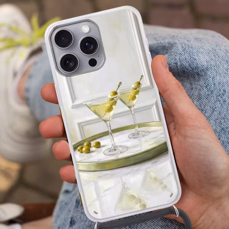 Drank - Martini - Olijven - Modern - Wit Hoesje iPhone 16 Pro Max met koord klein -sfeer3