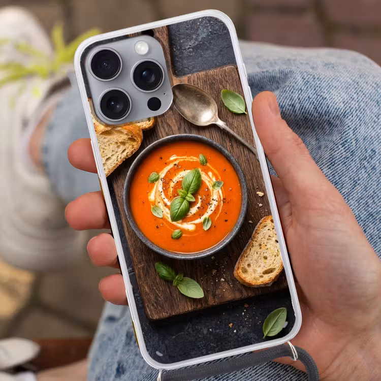 Eten - Soep - Basilicum - Rustiek - Rood Hoesje iPhone 16 Pro Max met koord klein -sfeer3