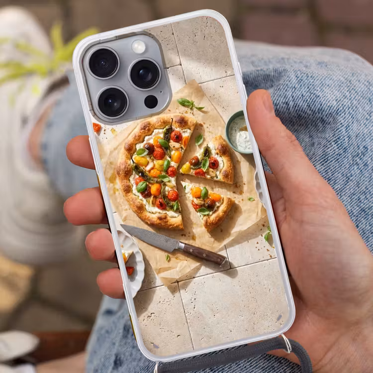 Eten - Tomaten - Basilicum - Maaltijd - Vers Hoesje iPhone 16 Pro Max met koord klein -sfeer3