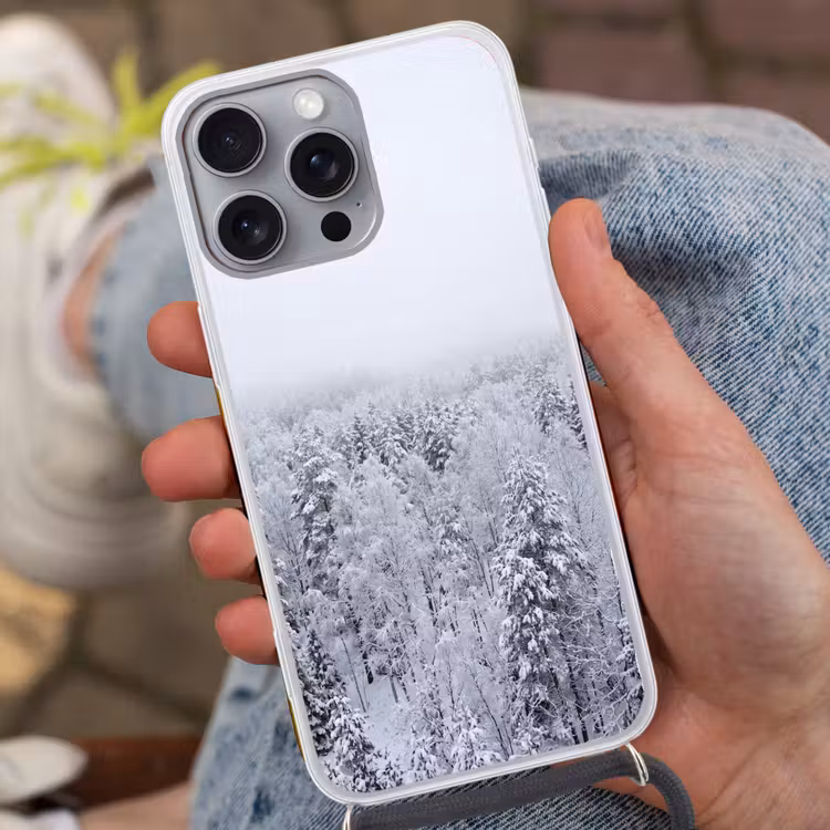 Bos - Sneeuw - Winter - Natuur - Wit Hoesje iPhone 16 Pro Max met koord klein -sfeer3