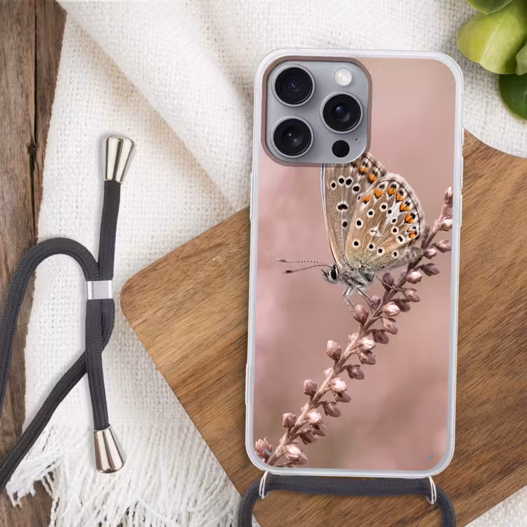 Lavendel - Vlinder - Paars Hoesje iPhone 16 Pro Max met koord klein -sfeer4