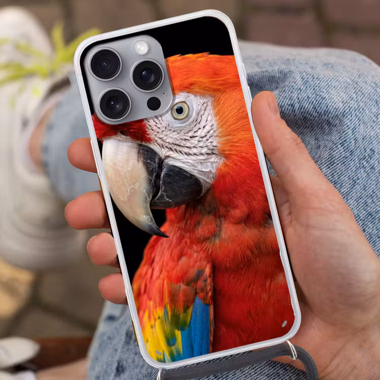 Ara - Portret - Rood Hoesje iPhone 16 Pro Max met koord klein -sfeer3