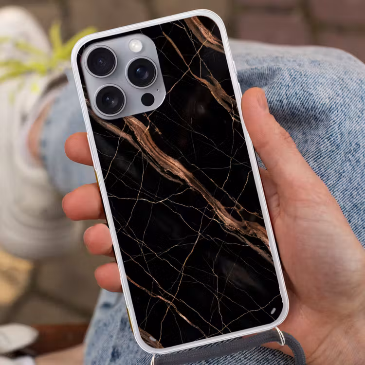 Marmer - Goud - Patroon - Luxe - Zwart Hoesje iPhone 16 Pro Max met koord klein -sfeer3