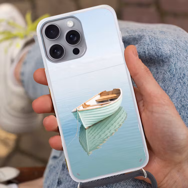Minimalistisch - Boot - Zee Hoesje iPhone 16 Pro Max met koord klein -sfeer3