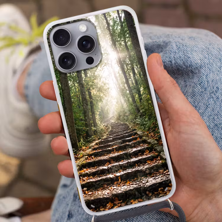 Stenen - Trap - Bos - Natuur Hoesje iPhone 16 Pro Max met koord klein -sfeer3