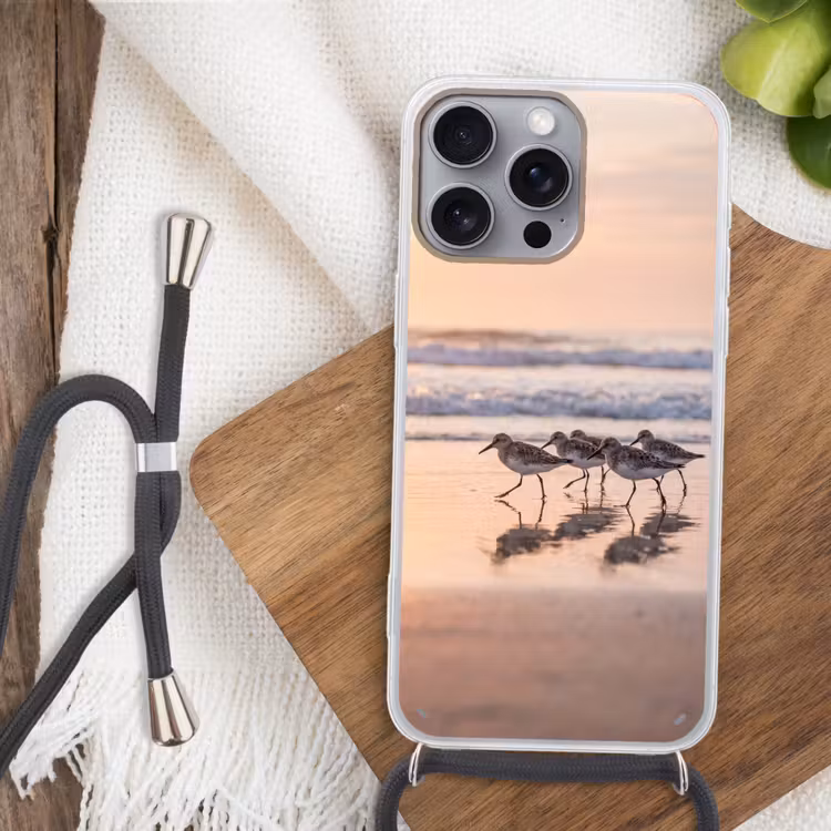 Zee - Vogels - Strand Hoesje iPhone 16 Pro Max met koord klein -sfeer4