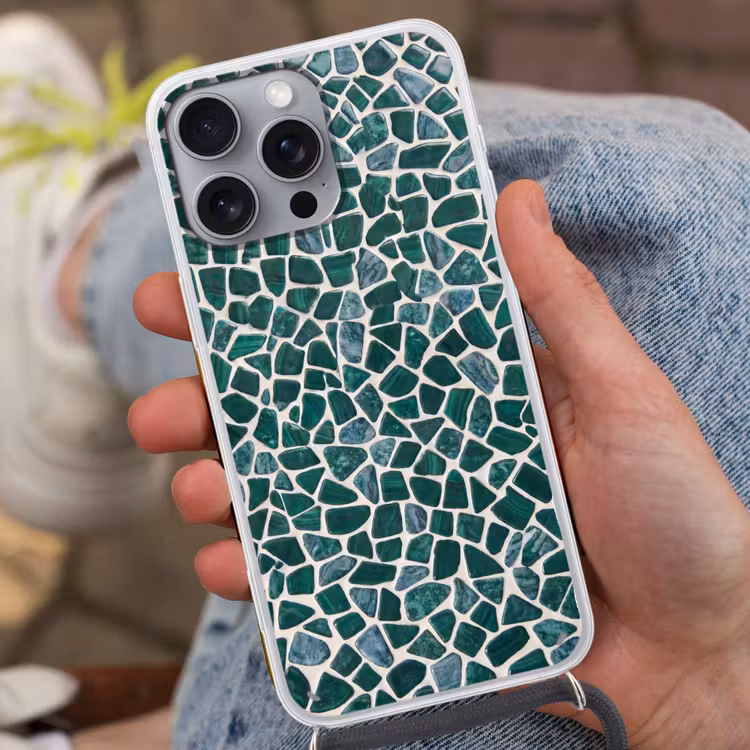 Textuur - Steen - Groen - Abstract - Patroon Hoesje iPhone 16 Pro Max met koord klein -sfeer3