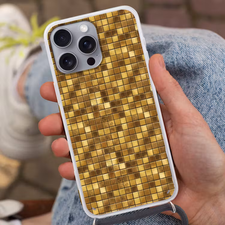 Tegels - Mozaïek - Luxe - Warm Goud Hoesje iPhone 16 Pro Max met koord klein 804 -sfeer3