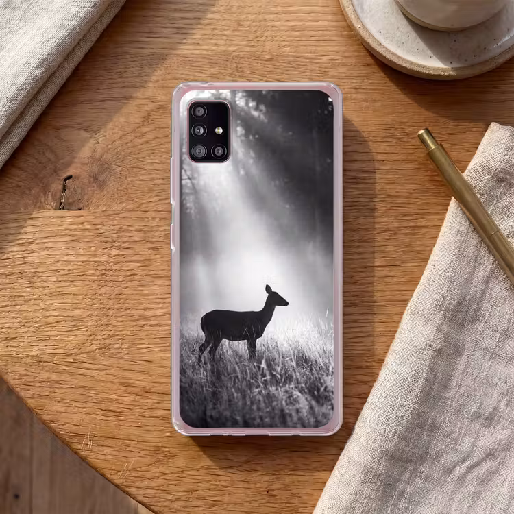 Hert - Bos - Zonnestralen - Zwart-wit - Natuur Telefoonhoesje Samsung Galaxy A51 5G klein -sfeer1