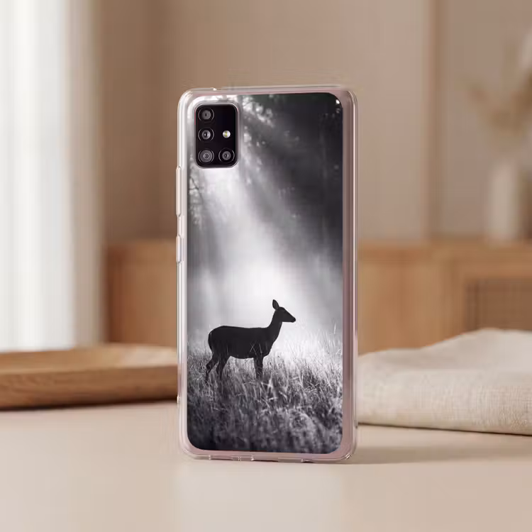 Hert - Bos - Zonnestralen - Zwart-wit - Natuur Telefoonhoesje Samsung Galaxy A51 5G klein -sfeer2