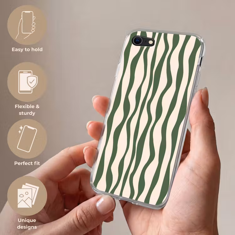 Golvende lijnen - Beige - Groen - Strepen - Abstract Telefoonhoesje iPhone 7 klein -sfeer3_EN